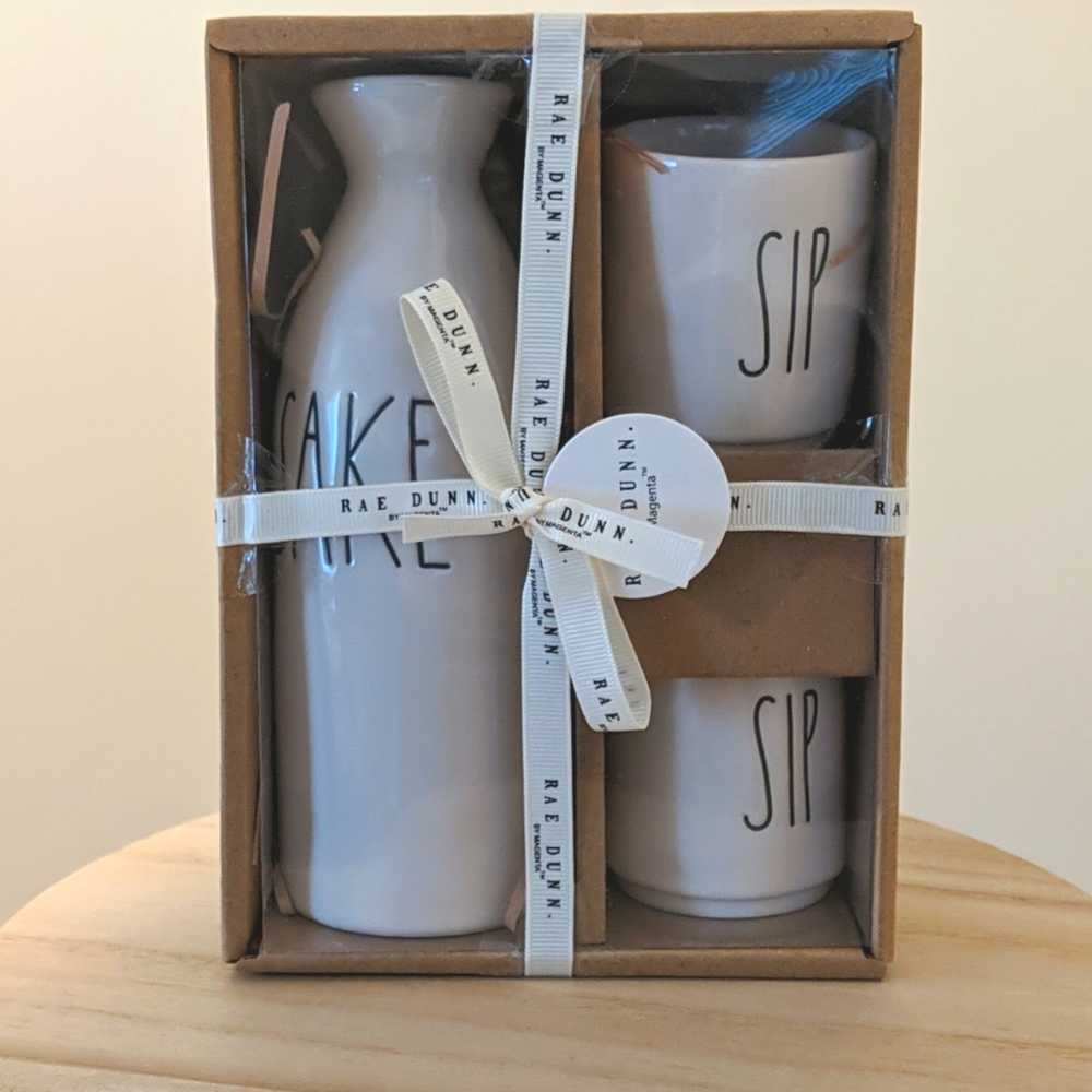 🇺🇸 Rae Dunn SAKE 🍶 Set